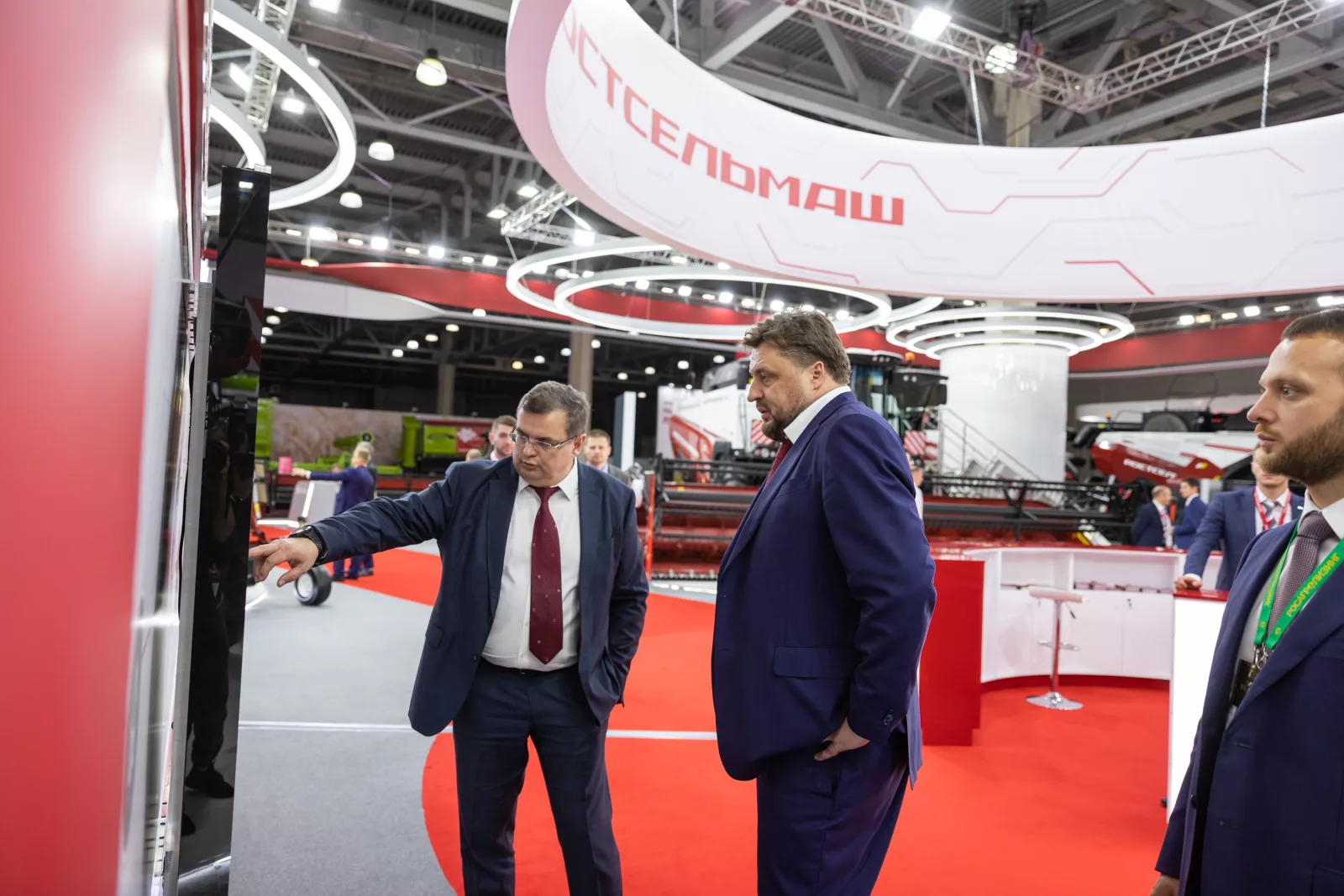 Ростсельмаш и Росагролизинг обсудили модернизацию парка села