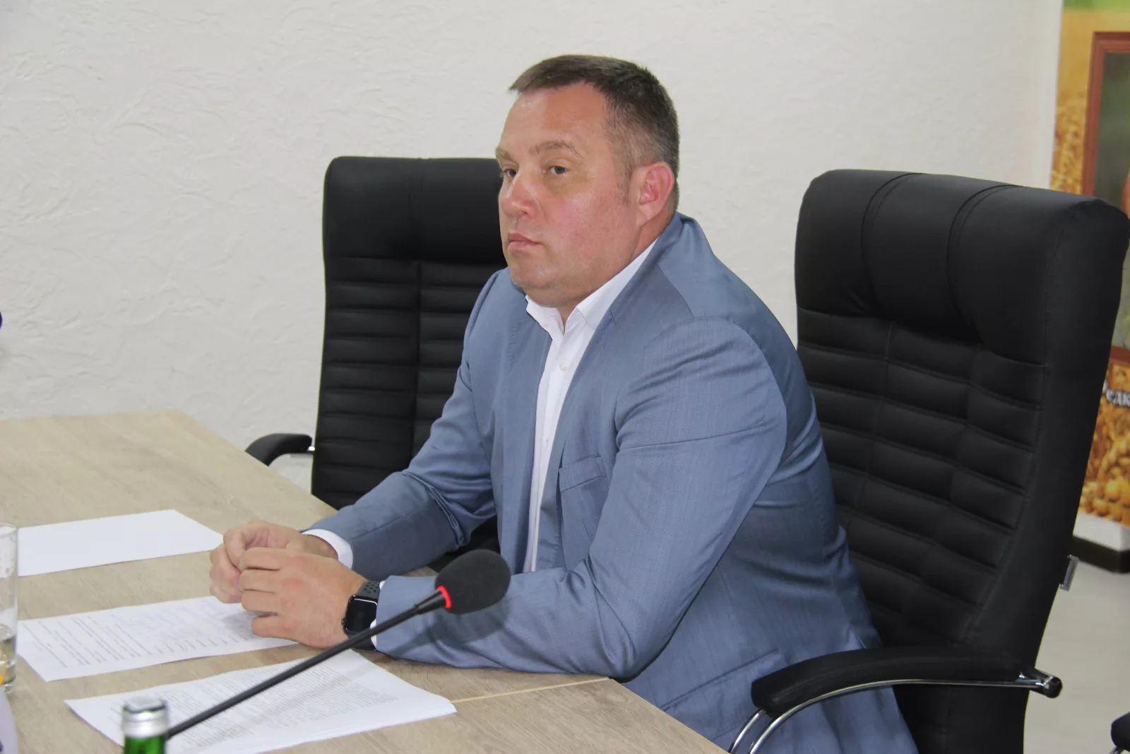 Бывшему главе Федоровского района Алексею Валерьевичу Наумову грозит лишение свободы на срок от трех до десяти лет с лишением права занимать определенные должности или заниматься определенной деятельностью на срок до трех лет.